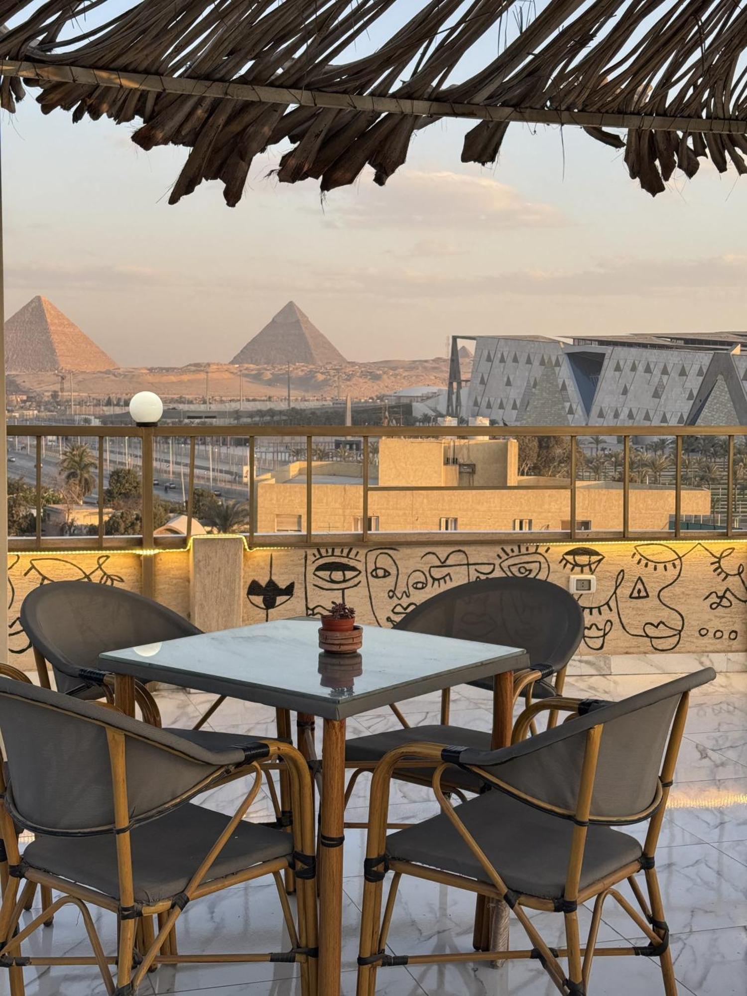 Topview Pyramids And Museum Nazlat as Sammān Dış mekan fotoğraf